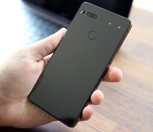 Is the Essential Phone a new iPhone Rival? w iPhone Rival?