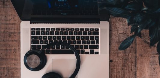 How to Connect Bluetooth Headphones to MacBook Pro How to Connect Bluetooth Headphones to MacBook Pro