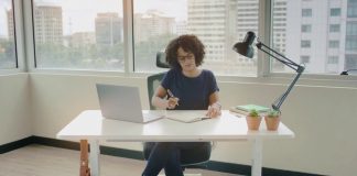 Standing Desk Review – Varidesk Pro Plus 48 vs Autonomous SmartDesk 3 Standing Desk Review - Varidesk Pro Plus 48 vs. Autonomous SmartDesk 3