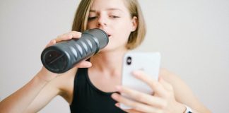 8 Helpful Phone Accessories for Fitness Lovers 8 Helpful Phone Accessories for Fitness Lovers