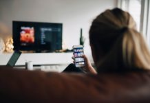 How To Connect Roku to Multiple TVs? Wireless connection - How to connect Roku to multiple TVs