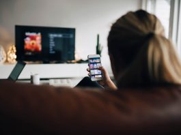 How To Connect Roku to Multiple TVs? Wireless connection - How to connect Roku to multiple TVs