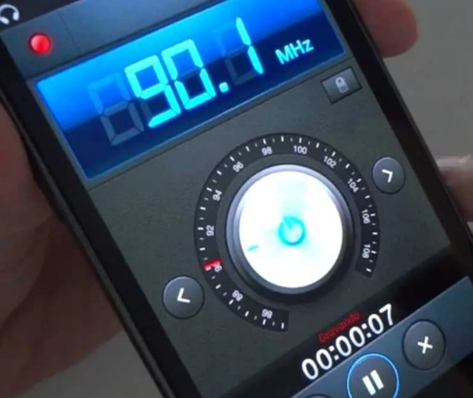 List of smartphones that have FM radio Why are there smartphones without FM radio