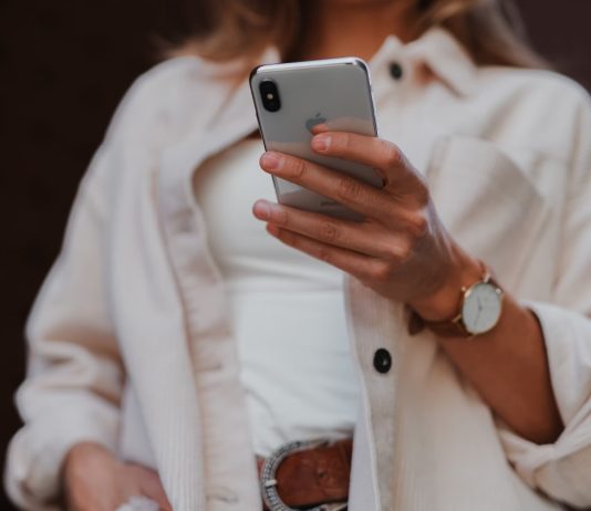 7 Apps You Most Likely Don’t Have on Your Phone (But Desperately Need) 7 Apps You Most Likely Don’t Have on Your Phone